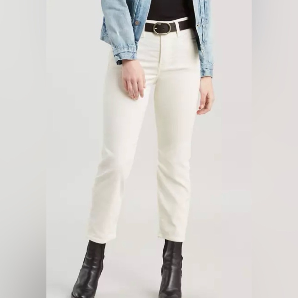 Levi's Cream Cropped Straight-Leg Jeans